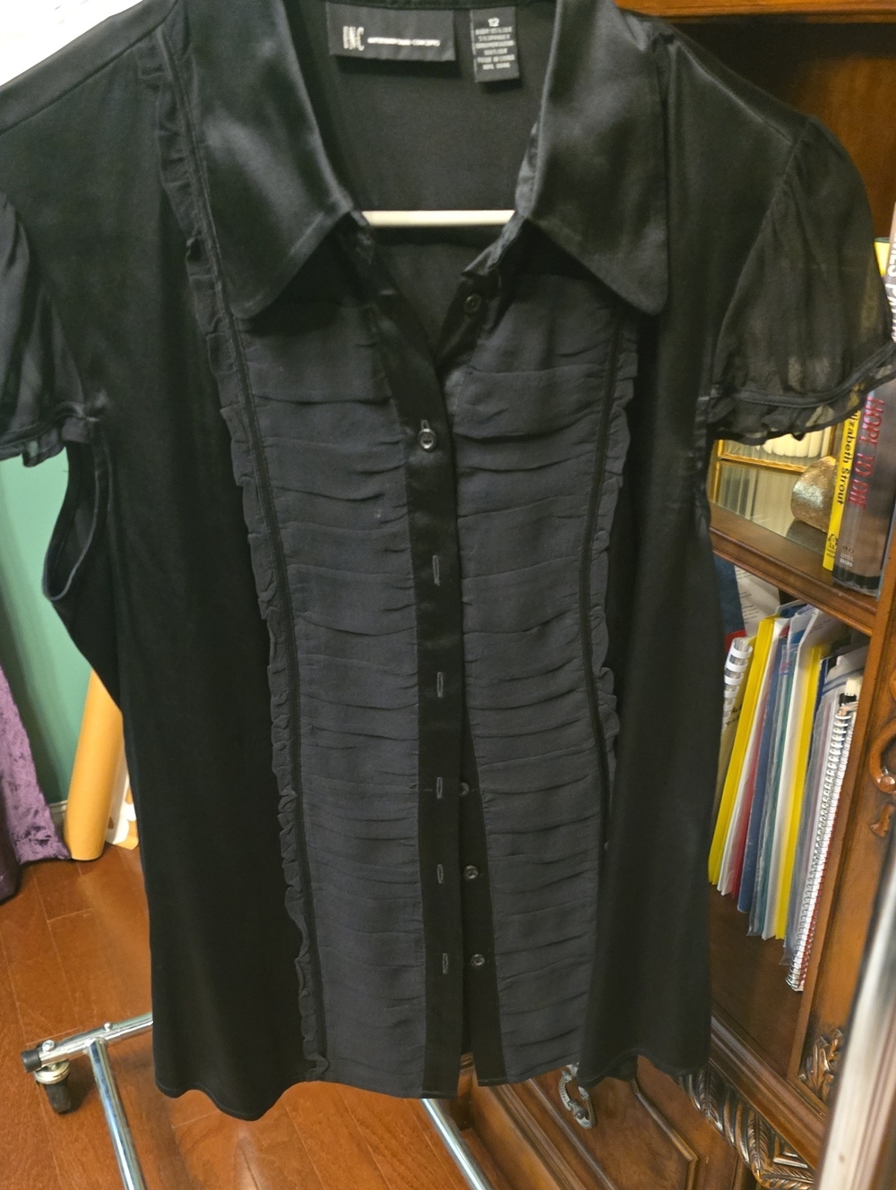 Gorgeous Womem's Silk INC Top- Amazing Deal 👀